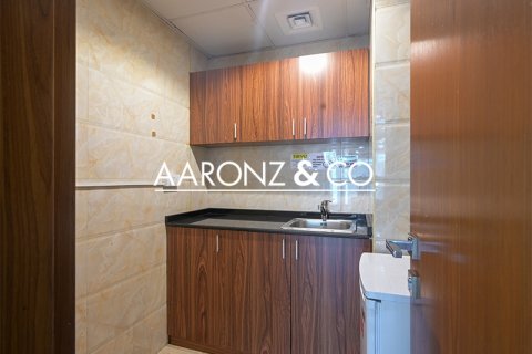 Зняти в оренду офіс в Бизнес-Бэй, Дубай, ОАЕ 158м2, № 690771 - фото 12