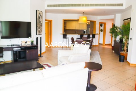 Huoneisto Palm Jumeirah, Dubai, Arabiemiraatit 3 makuuhuonetta, 206 m2 № 690776 - kuva 13