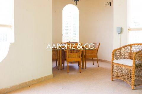 Huoneisto Palm Jumeirah, Dubai, Arabiemiraatit 3 makuuhuonetta, 206 m2 № 690776 - kuva 11