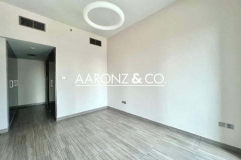 Huoneisto Jumeirah Lake Towers, Dubai, Arabiemiraatit 1 makuuhuone, 70 m2 № 690773 - kuva 5