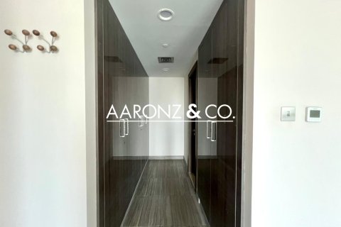 Huoneisto Jumeirah Lake Towers, Dubai, Arabiemiraatit 1 makuuhuone, 70 m2 № 690773 - kuva 7