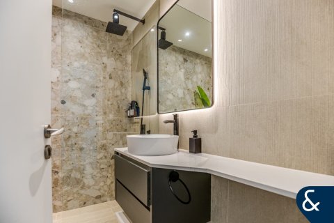 Lägenhet till försäljning i Dubai Marina, Dubai, UAE 2 sovrum, 133 kvm Nr. 667821 - fotografi 16