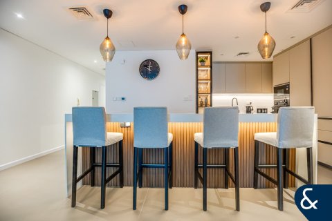 Lägenhet till försäljning i Dubai Marina, Dubai, UAE 2 sovrum, 133 kvm Nr. 667821 - fotografi 4