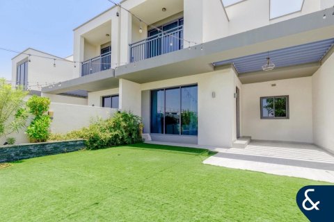 Vila u gradu Dubai Hills Estate, Dubai, UAE 3 spavaće sobe, 207 m2 Br. 667823 - Slika 1