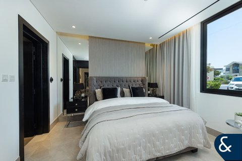 Vilë në Jumeirah Golf Estates, Dubai, Emiratet e Bashkuara Arabe 5 dhoma gjumi, 742 m2. № 667889 - Foto 25