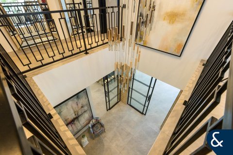 Vilë në Jumeirah Golf Estates, Dubai, Emiratet e Bashkuara Arabe 5 dhoma gjumi, 742 m2. № 667889 - Foto 16