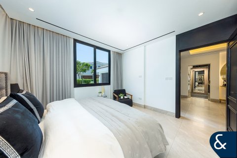 Vilë në Jumeirah Golf Estates, Dubai, Emiratet e Bashkuara Arabe 5 dhoma gjumi, 742 m2. № 667889 - Foto 27