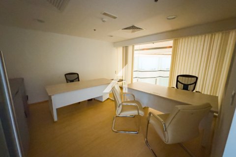 Ured u gradu Dubai, UAE 151 m2 Br. 658498 - Slika 9