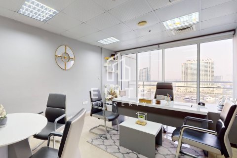 Zyrë në Dubai, Emiratet e Bashkuara Arabe 104 m2. № 619983 - Foto 7