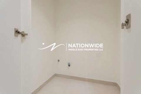 Apartmen di Dubai, UAE 2 bilik tidur, 104 meter persegi № 690546 - foto 12