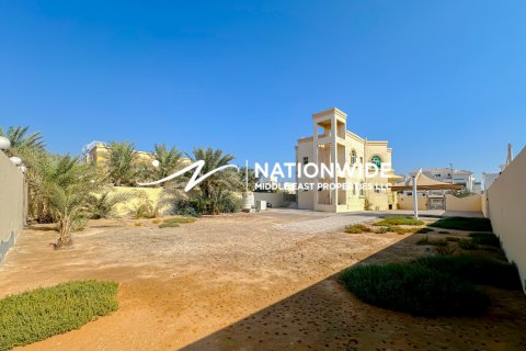 ویلا برای فروش در  Abu Dhabi، امارات متحده عربی  6 خوابه ، 2090 متر مربع ، شماره 690545 - تصویر 9