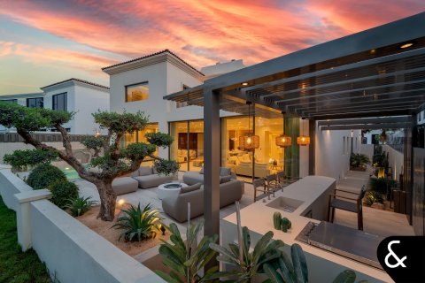 וילה למכירה ב Jumeirah Golf Estates, Dubai, איחוד האמירויות  5 חדרי שינה, 641 מ"ר, מספר 698064 - תמונה 5