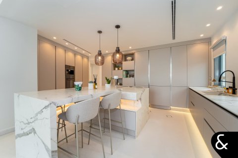 וילה למכירה ב Jumeirah Golf Estates, Dubai, איחוד האמירויות  5 חדרי שינה, 641 מ"ר, מספר 698064 - תמונה 16