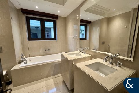 Apartment in Downtown Dubai (Downtown Burj Dubai), UAE 1 bedroom, 98 sq.m. № 698061 - photo 13