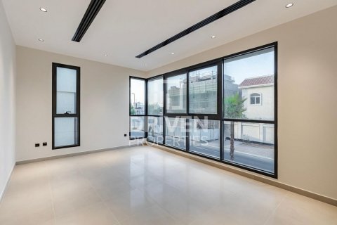 Vila v Nadd Al Sheba, Dubai, SAE 5 ložnice, 471 m² Č.: 602242 - fotografie 11