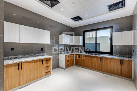 Vila v Nadd Al Sheba, Dubai, SAE 5 ložnice, 471 m² Č.: 602242 - fotografie 18