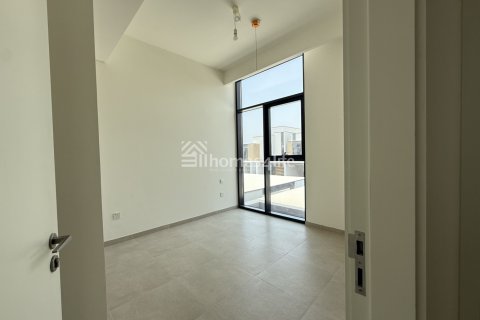 Kaupunkipientalo Mudon, Dubai, Arabiemiraatit 4 makuuhuonetta, 253 m2 № 691820 - kuva 15