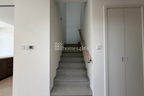 Kaupunkipientalo Mudon, Dubai, Arabiemiraatit 4 makuuhuonetta, 253 m2 № 691820 - kuva 14