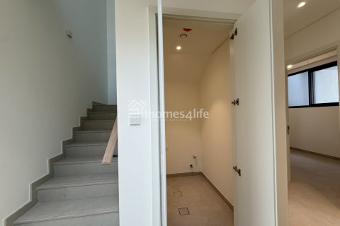 Shtëpi në qytet në Mudon, Dubai, Emiratet e Bashkuara Arabe 4 dhoma gjumi, 253 m2. № 691820 - Foto 6