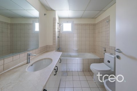 Villa te huur in Meadows, Dubai, VAE 4 slaapkamers, 54.07 vr.m., nr 753753 - foto 15