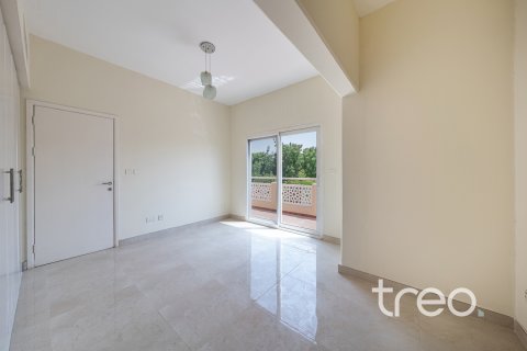Villa te huur in Meadows, Dubai, VAE 4 slaapkamers, 54.07 vr.m., nr 753753 - foto 9