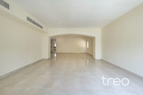 Villa te huur in Meadows, Dubai, VAE 4 slaapkamers, 54.07 vr.m., nr 753753 - foto 5