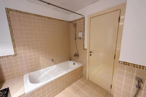 Huoneisto Jumeirah Beach Residence, Dubai, Arabiemiraatit 2 makuuhuonetta, 129.7 m2 № 565087 - kuva 16