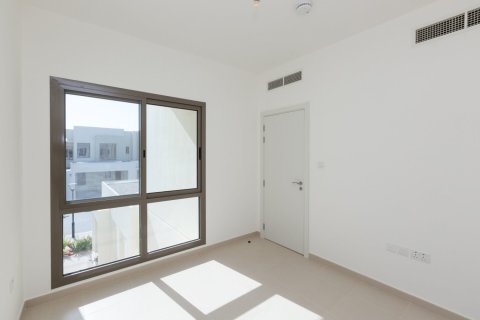 Townhouse in Town Square, Dubai, UAE 3 bedrooms, 187 sq.m. № 715428 - photo 18