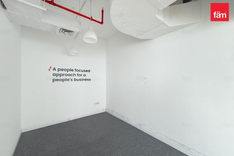 Bureau à louer à Dubai, EAU 118.3 m2 № 682073 - photo 5