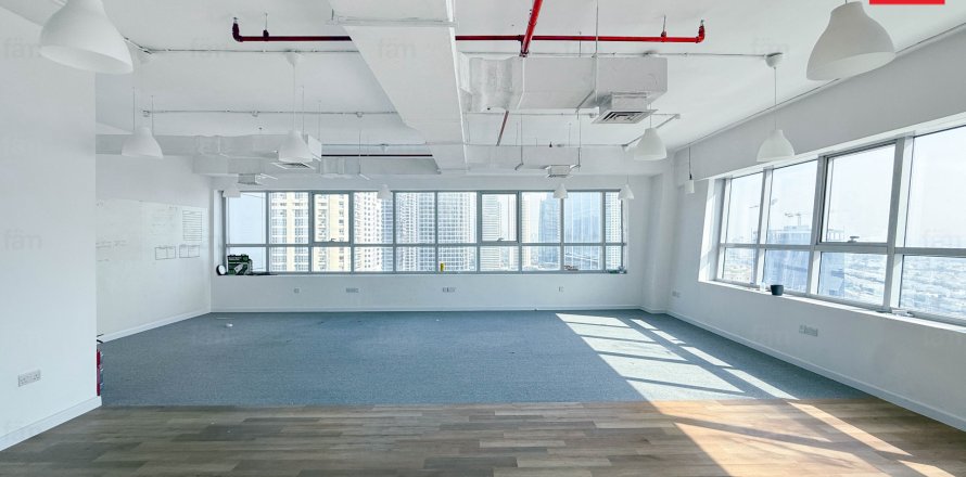 Bureau à Dubai, EAU: 118.3 m2 № 682073