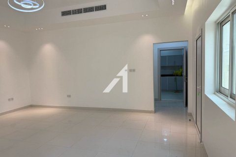 Villa in affitto a Al Barsha, Dubai, EAU 2 camere da letto, 1312.3 mq. № 623867 - foto 4