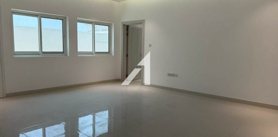 Villa a Al Barsha, Dubai, EAU 2 camere da letto, 1312.3 mq. № 623867