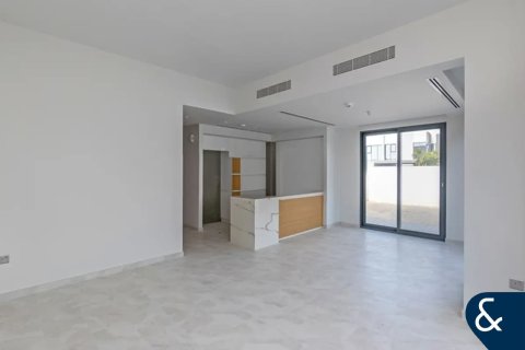 Adosado en venta en Dubai Land, Dubai, EAU 4 dormitorios, 217 m2 № 666447 - foto 1