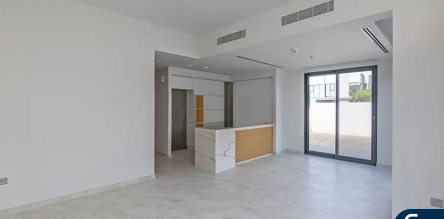 Māja Dubai Land, Dubaijā, AAE 4 istabas, 217 m2 Nr. 666447