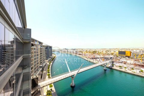 Apartment in Al Wasl, Dubai, UAE 2 bedrooms, 137 sq.m. № 601890 - photo 1