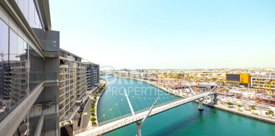 Apartment in Al Wasl, Dubai, UAE 2 bedrooms, 137 sq.m. № 601890
