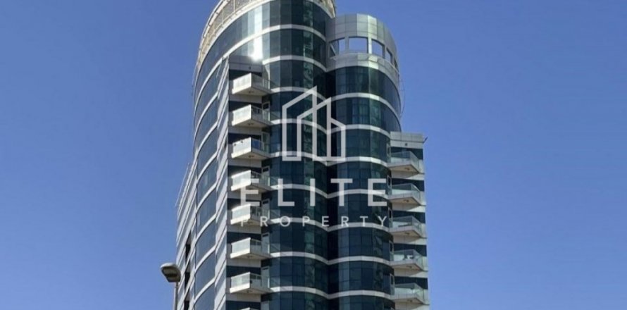 Bâtiment à Jumeirah Village Circle, Dubai, EAU: 22426 m2 № 620062