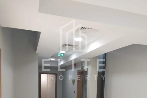 Building in Dubai Land, Dubai, UAE 2027 sq.m. № 620059 - photo 6
