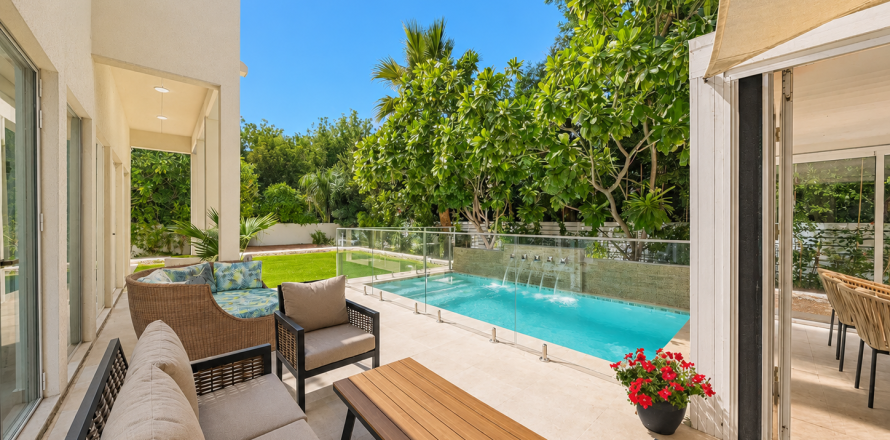 Vila di Dubai, UEA 4 kamar tidur, 578 m2 nomor 739668