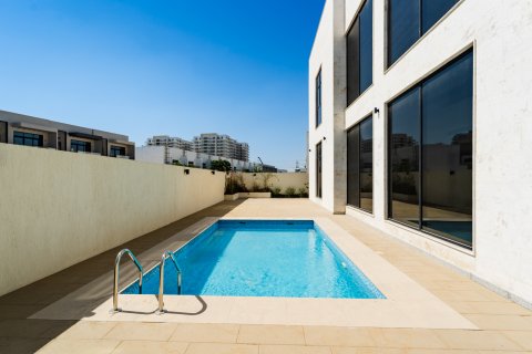 Villa in Dubai, VAE 5 slaapkamers, 539 vr.m. nr 739667