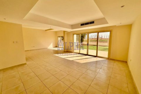 Villa til leie i Al Hamra Village, Ras Al Khaimah, Emiratene 3 soverom, 197 kvm Nr. 709457 - Foto 5