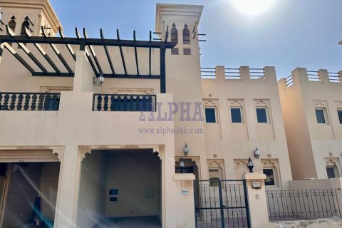Villa til leie i Al Hamra Village, Ras Al Khaimah, Emiratene 3 soverom, 197 kvm Nr. 709457 - Foto 3
