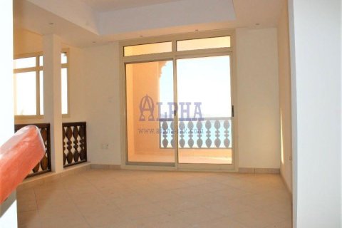 Vila di Al Hamra Village, Ras Al Khaimah, UAE 5 bilik tidur, 1300.6 meter persegi № 709458 - foto 10
