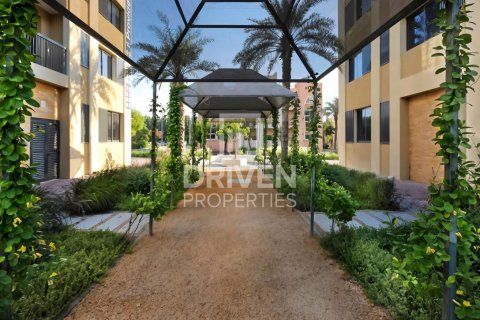 Edificio en venta en Dubai Investment Park, Dubai, EAU 1005.68 m2 № 762437 - foto 19
