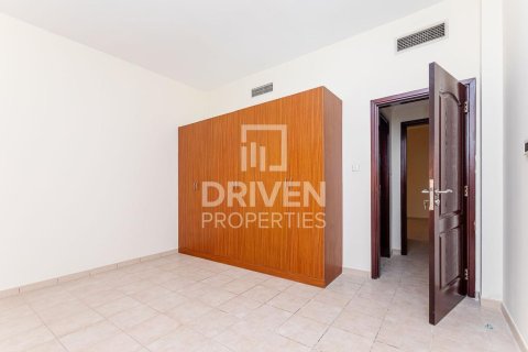 Edificio en venta en Dubai Investment Park, Dubai, EAU 1005.68 m2 № 762437 - foto 9