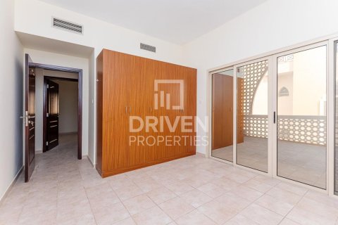 Edificio en venta en Dubai Investment Park, Dubai, EAU 1005.68 m2 № 762437 - foto 8