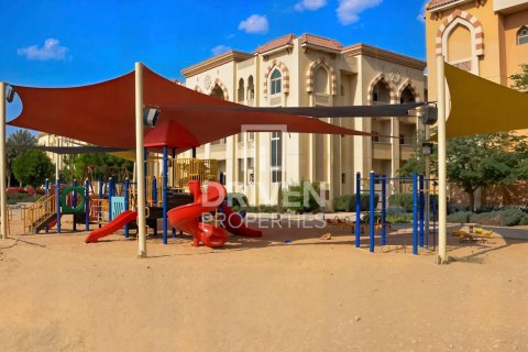 Edificio en venta en Dubai Investment Park, Dubai, EAU 1005.68 m2 № 762437 - foto 21