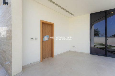 Commercial property on the Yas Island, Abu Dhabi, UAE 5 bedrooms, 509 sq.m. № 594827 - photo 7