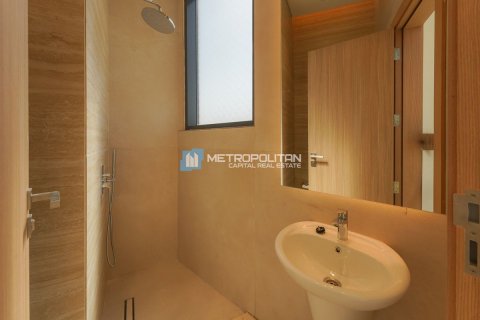 Commercial property on the Yas Island, Abu Dhabi, UAE 5 bedrooms, 509 sq.m. № 594827 - photo 23