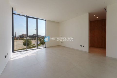 Commercial property on the Yas Island, Abu Dhabi, UAE 5 bedrooms, 509 sq.m. № 594827 - photo 8